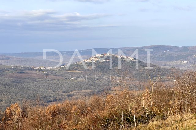 MOTOVUN, ZAMASK - Terreno edificabile con vista panoramica su Montona