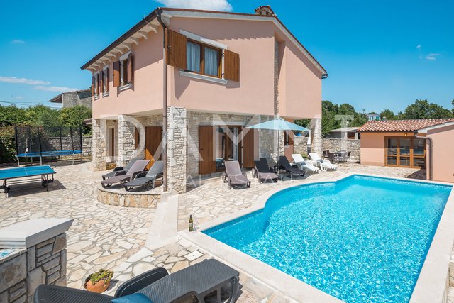 ISTRIA, BARBAN - Incantevole casa con piscina e cucina estiva