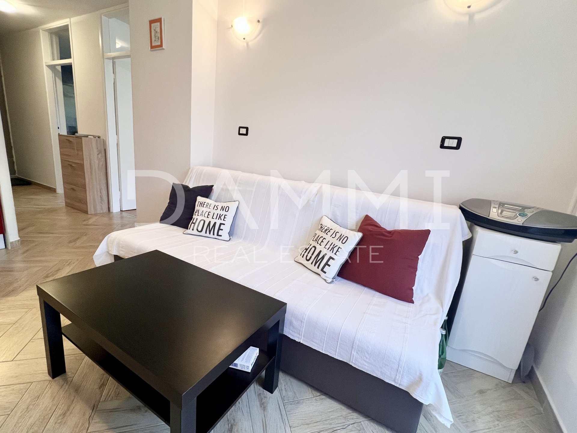 Pula, Veruda - Family Apartment on the Third Floor, Fully Furnished and Renovated