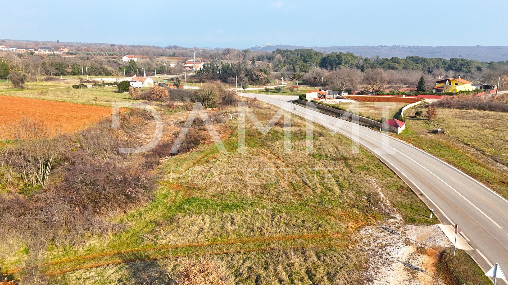 ISTRA, MARČANA - Savršeno građevinsko zemljište 966 m2