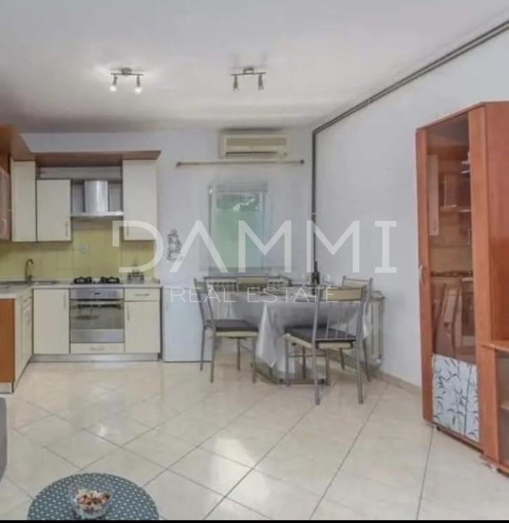 LABIN, ISTRA - Kuća sa bazenom (2 apartmana) 157 m2