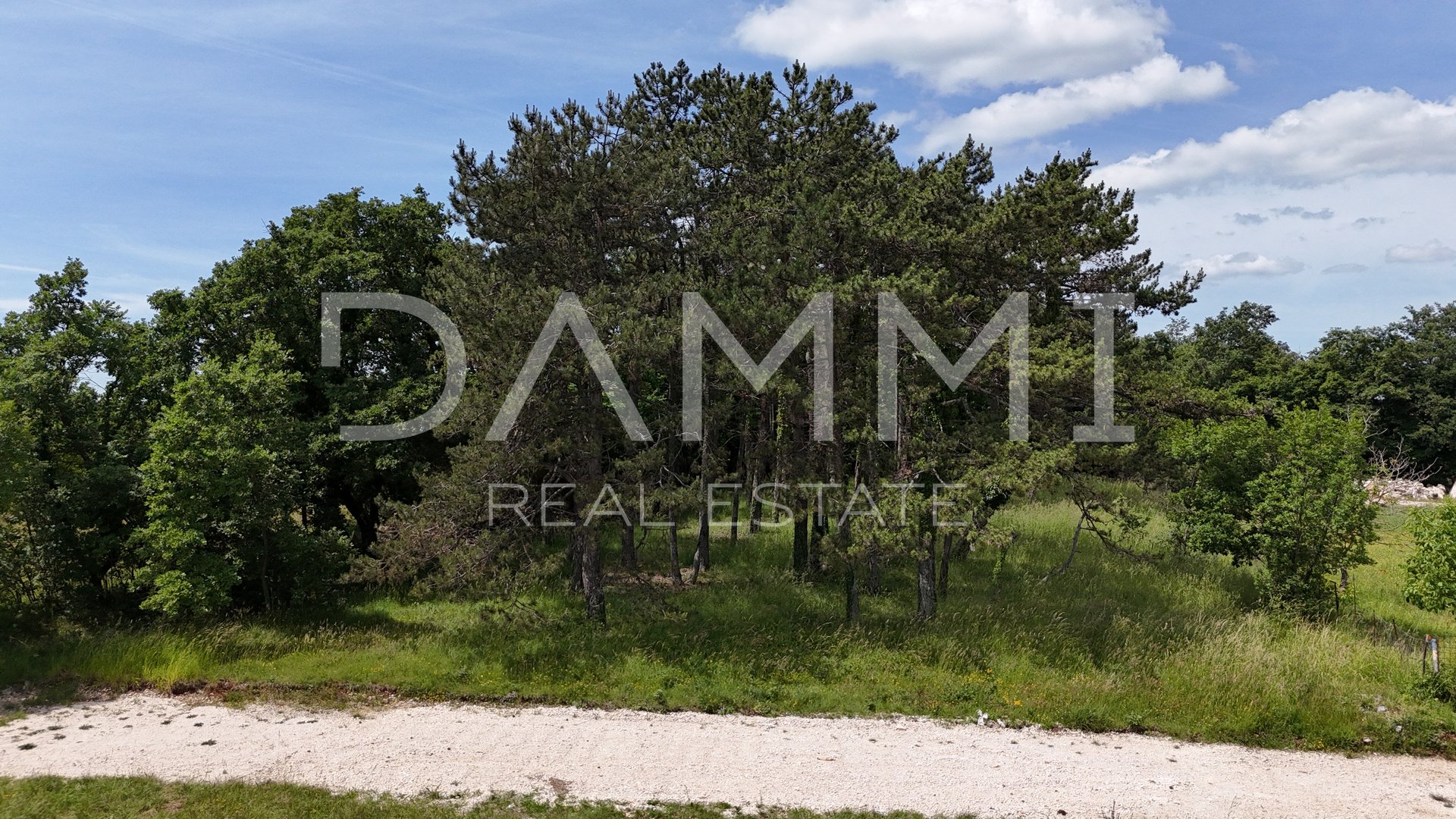 ISTRIA, ŽMINJ - Building land in a prime location