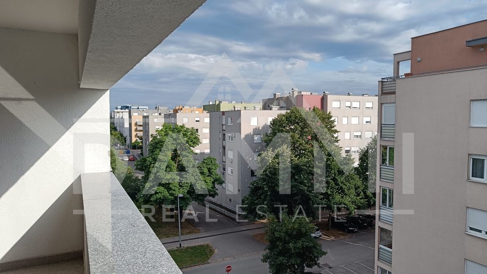 ZAGREB, ŠPANSKO - Newly renovated apartment with two bedrooms in a building with an elevator