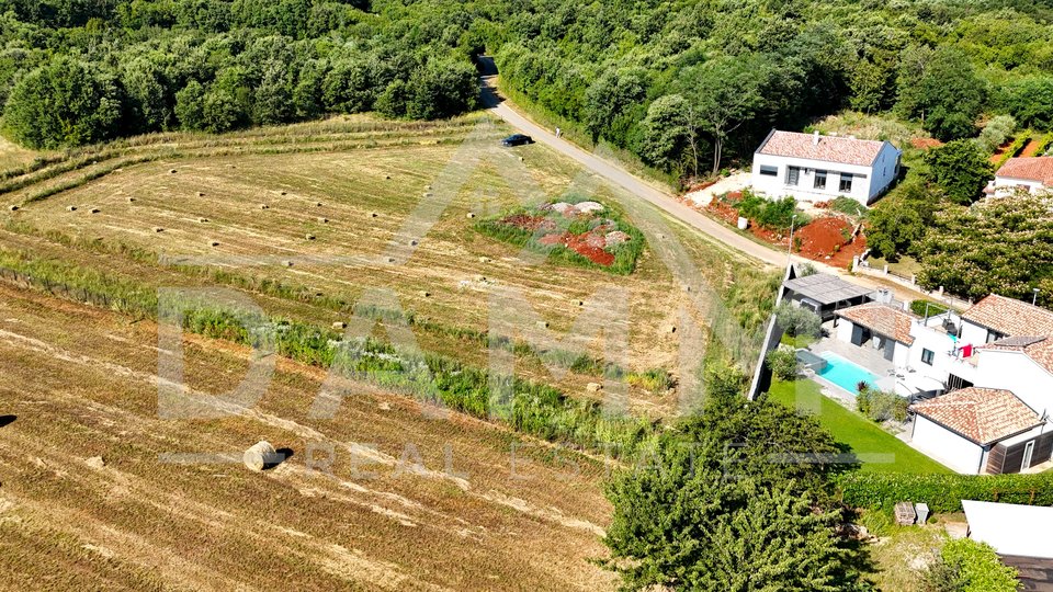 ISTRIA, BARBAN - Building land with infrastructure 2998 m2