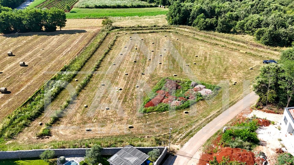 ISTRIEN, BARBAN – Baugrundstück mit Infrastruktur 2998 m2