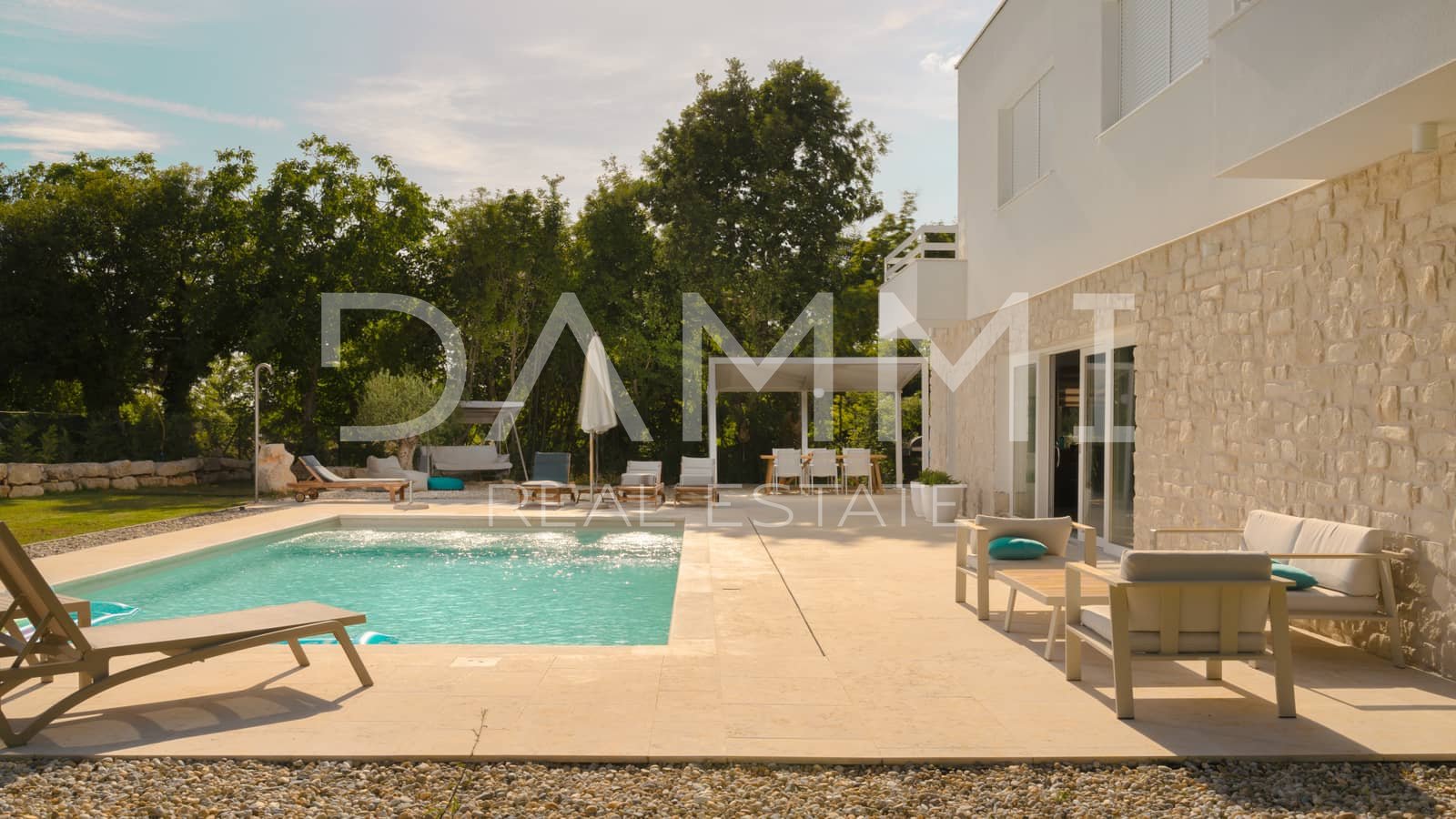 ISTRIA, ŽMINJ -  Una bellissima villa con piscina e ampio giardino