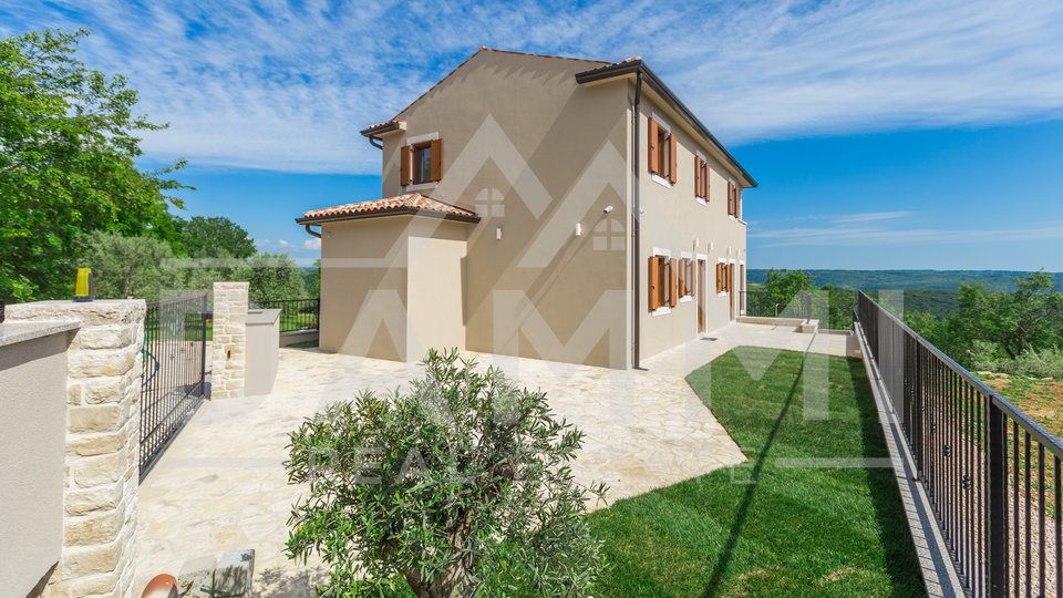 ISTRIA, BUJE - Beautiful villa with a view of the sea and nature