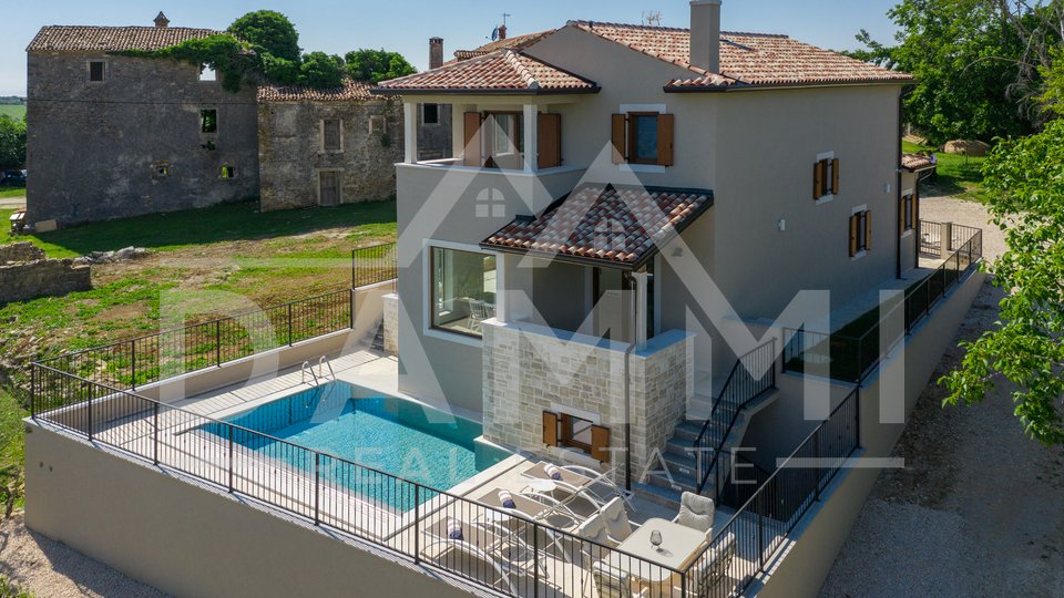 ISTRIA, BUJE - Beautiful villa with a view of the sea and nature