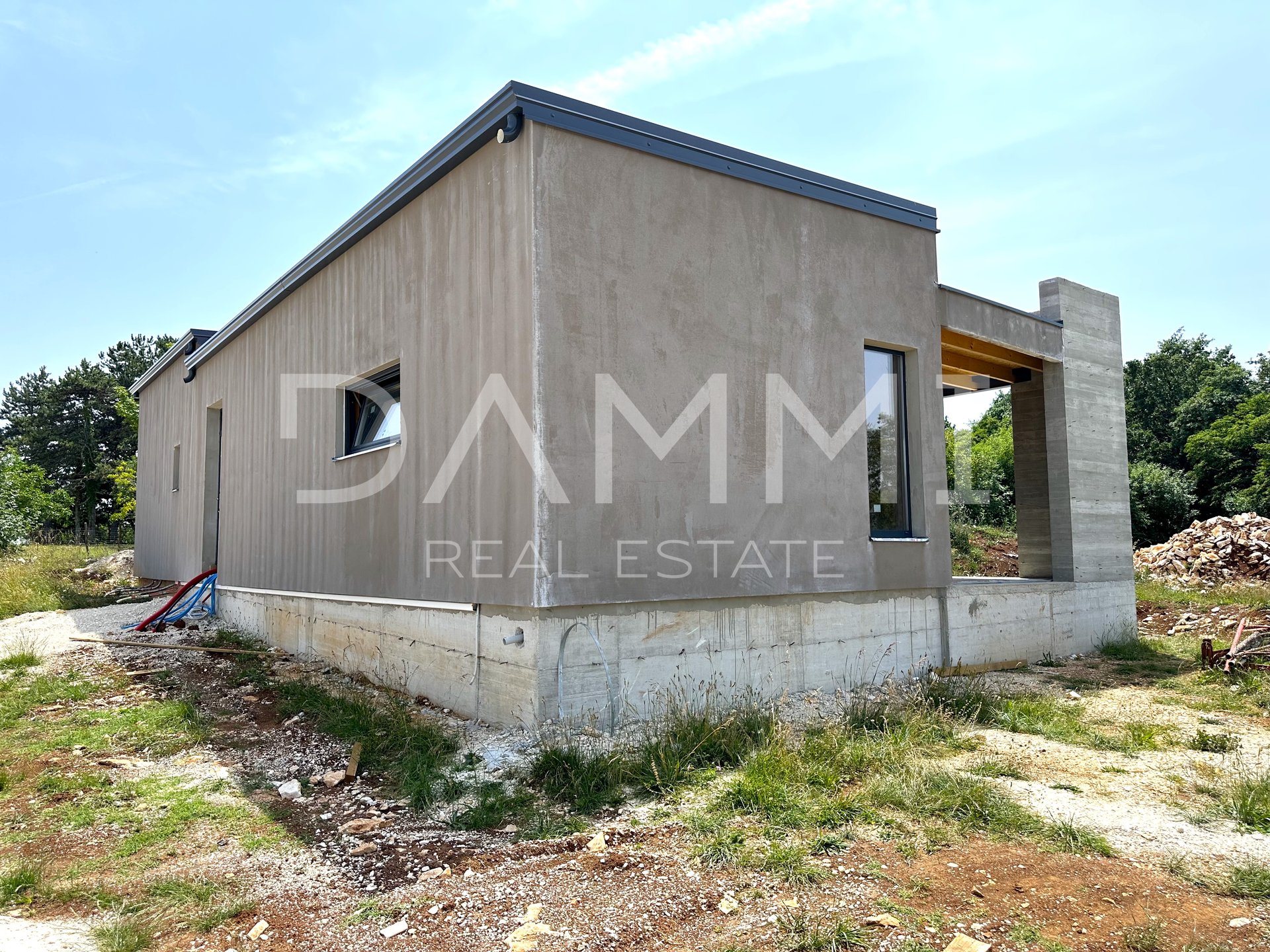 ISTRIA, ŽMINJ - Nuova casa con piscina e grande giardino 1000m2