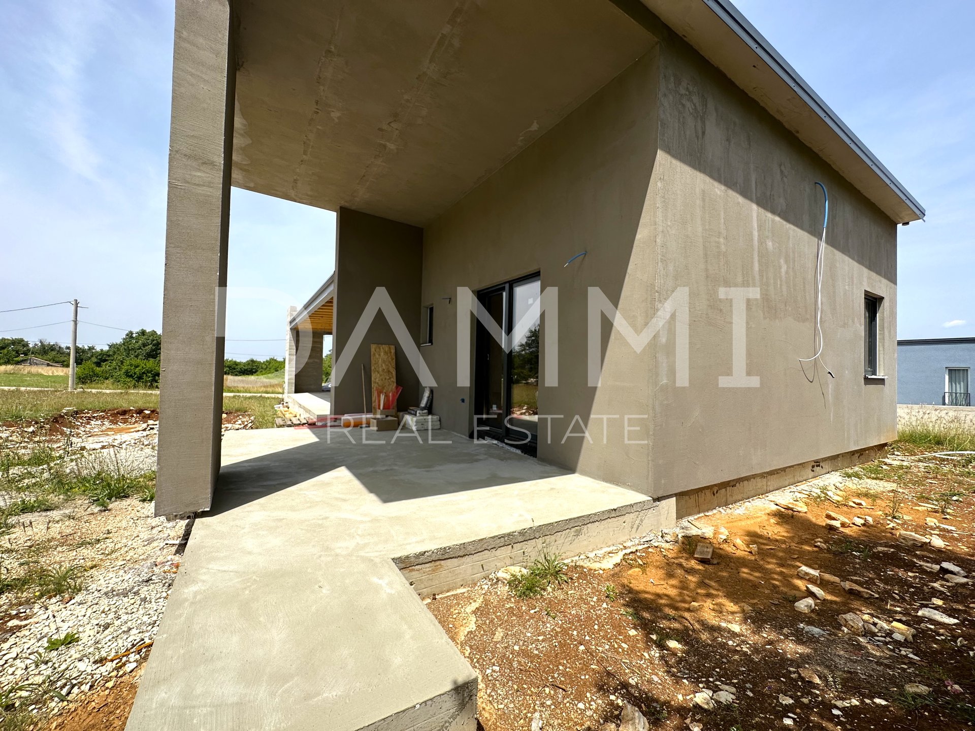 ISTRIEN, ŽMINJ - Neues Haus mit Schwimmbad und großem Garten 1000m2