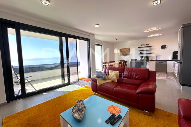 KRALJEVICA - Penthouse with three bedrooms and an incredible view