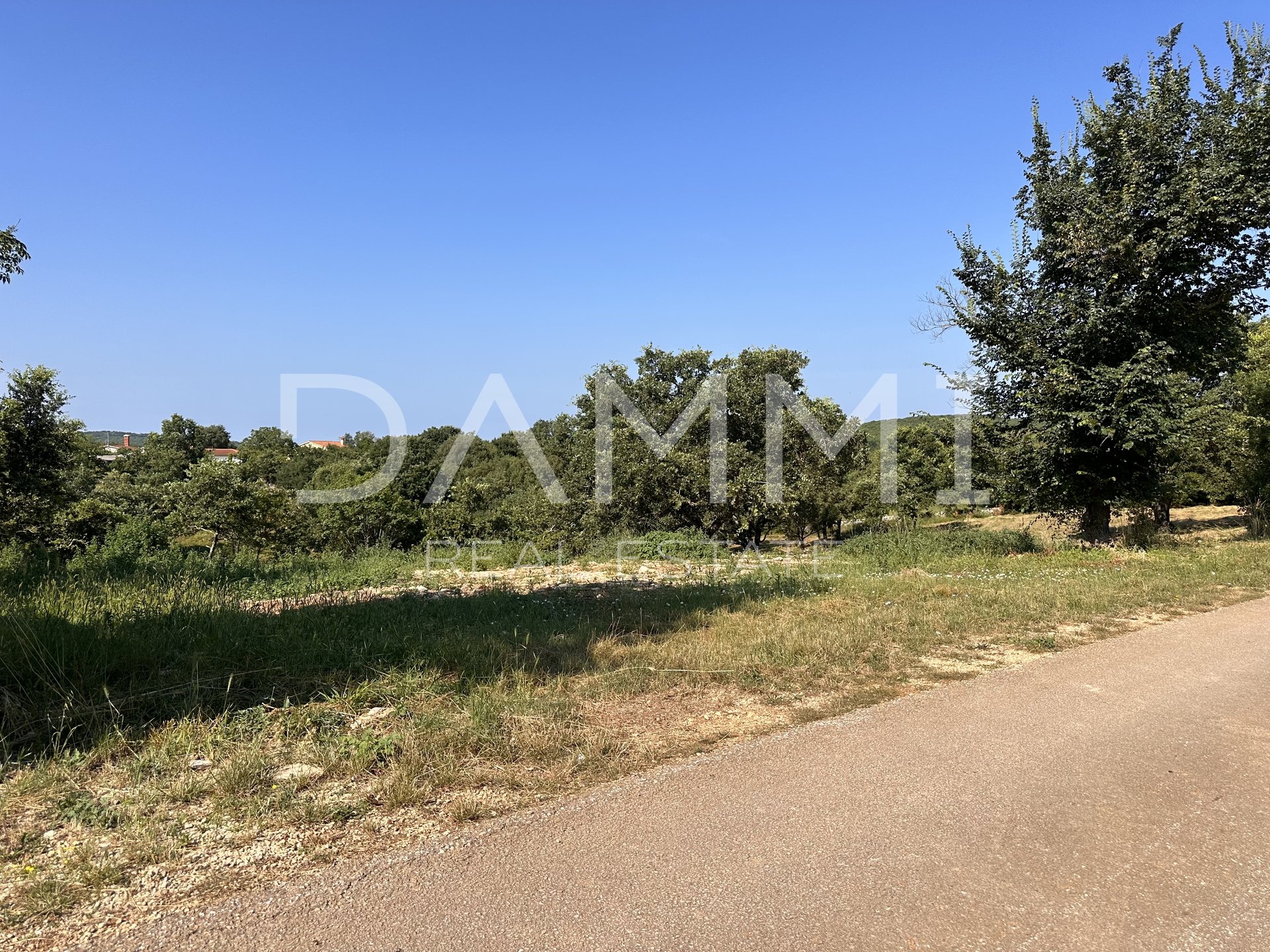 ISTRIA, BALE - Building plot near in quiet village near Bale