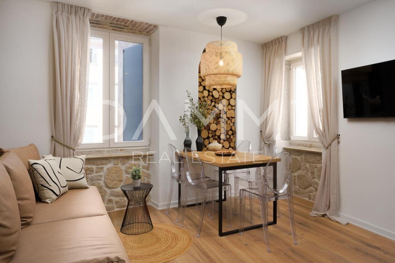 ROVINJ, ZENTRUM - Designer-Apartment mit zwei Schlafzimmern