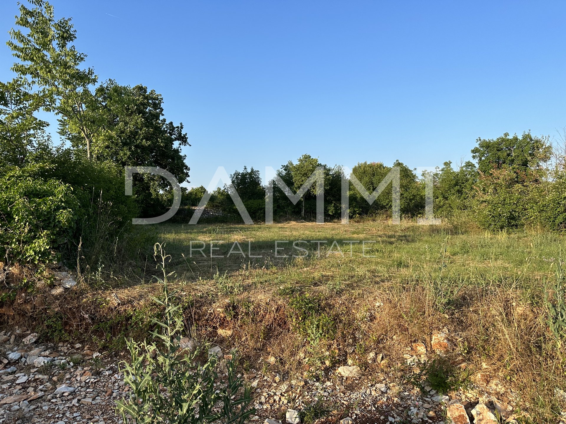 ISTRIA, MARČANA - Building plot 630m2 with project for house with pool