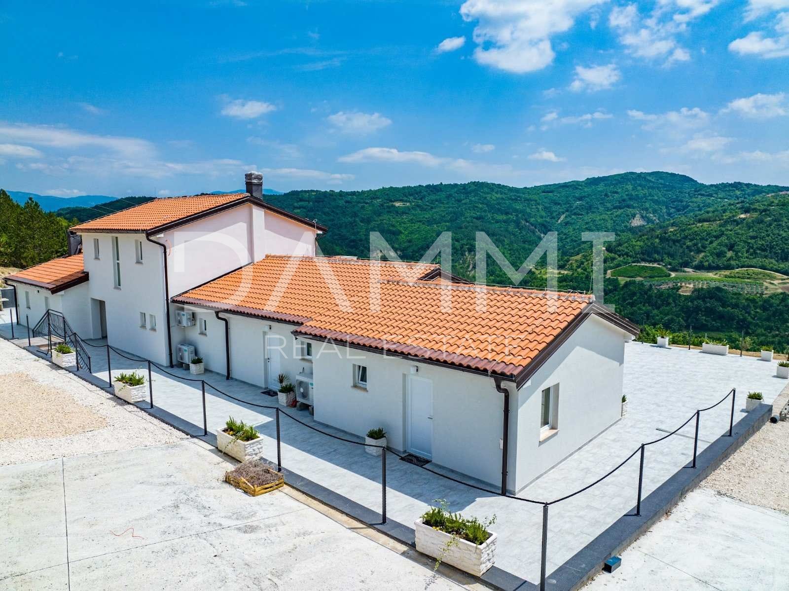 ISTRIEN, DRAGUĆ - ATTRAKTIVE VILLA IN SEKUNDÄRBLICK MIT UNBERÜHRTER NATURBLICK