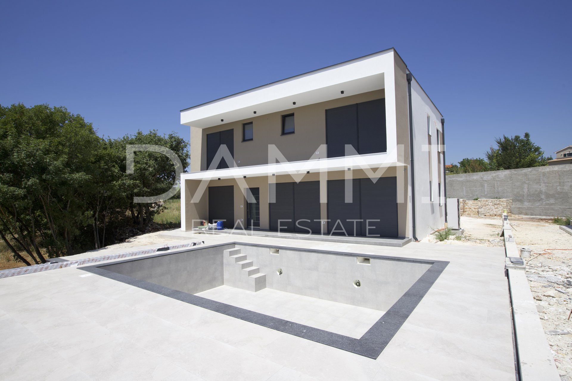 ISTRIA, SVETVINČENAT - VILLA DI DESIGN MODERNO CON PISCINA