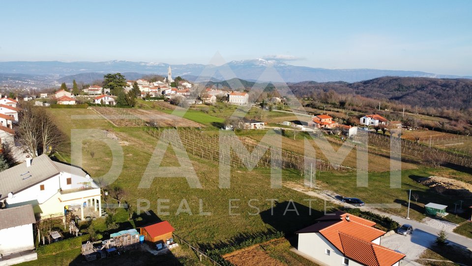 CENTRAL ISTRIA, PAZIN - Beautiful building land with good view 1750m2