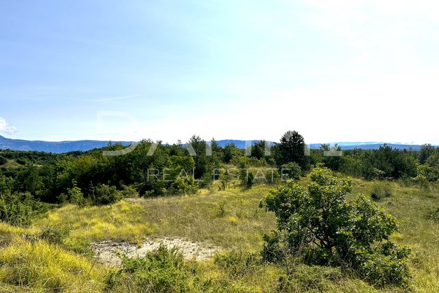 ISTRIA CENTRALE - Terreno agricolo 50.860 mq con vista panoramica