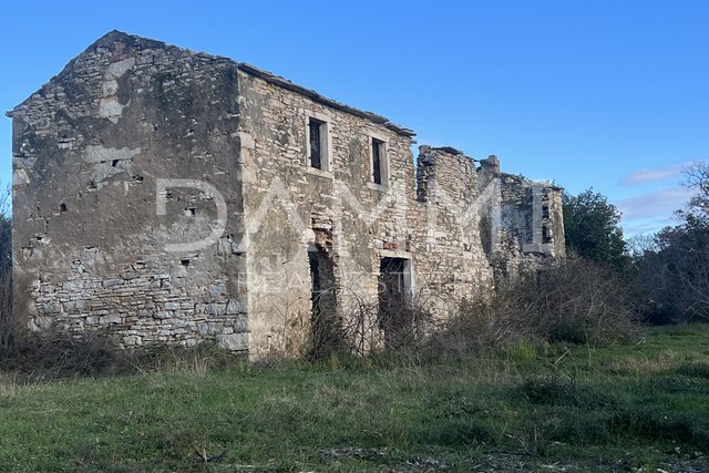 ISTRIEN, BUJE - Haus mit 2500m2 Bauland, Meerblick EXKLUSIVVERKAUF