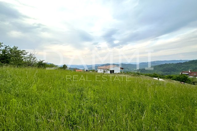 ISTRIA CENTRALE - Bellissimo terreno edificabile con vista su Butoniga