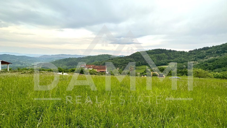 CENTRAL ISTRIA - Beautiful building plot with a view of Butoniga