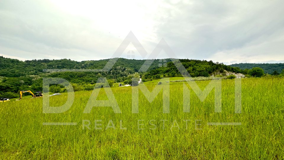 CENTRAL ISTRIA - Beautiful building plot with a view of Butoniga