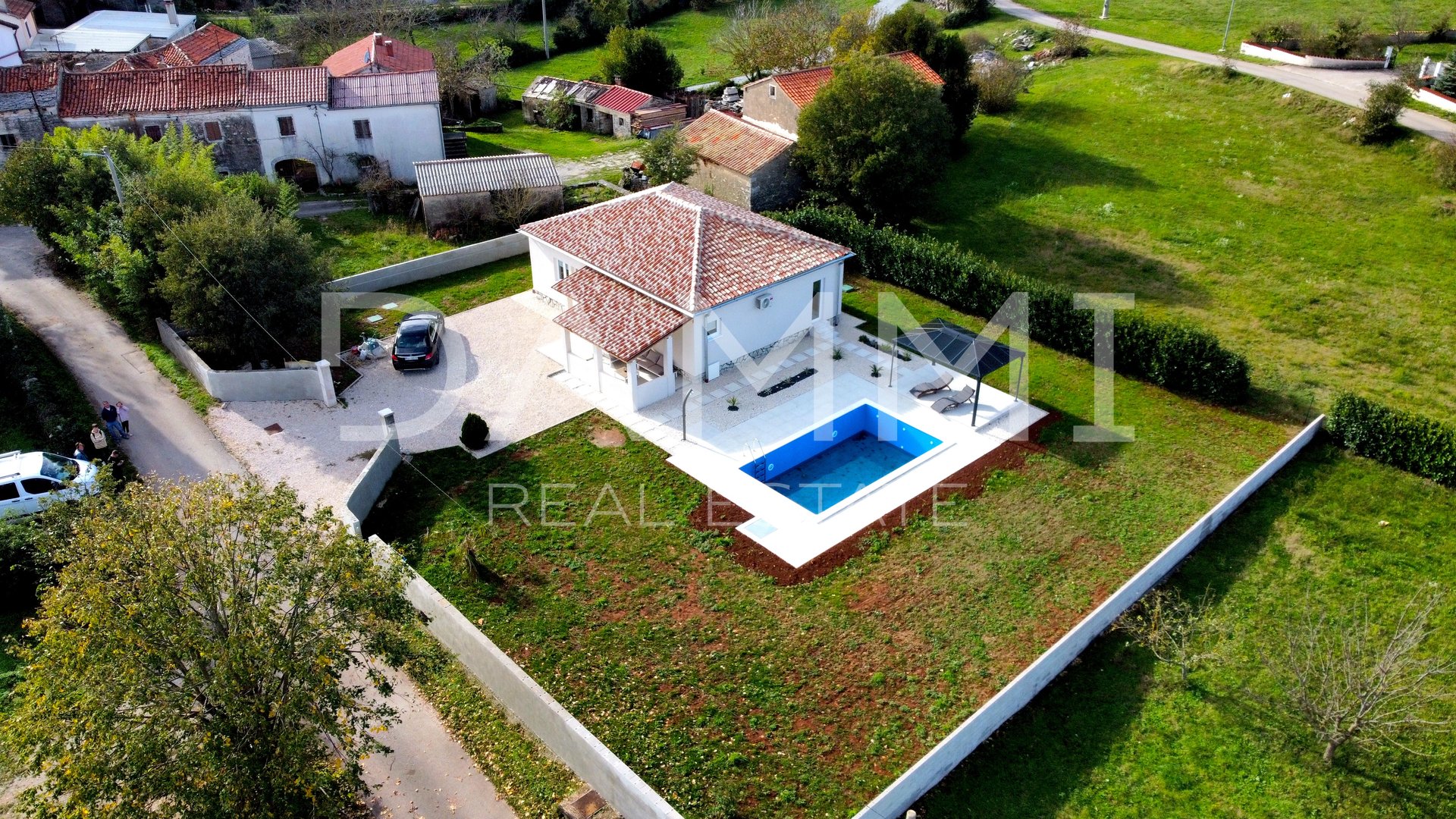 ISTRIA, SV. PETAR U ŠUMI- Bellissima casa su un piano con piscina e ampio giardino